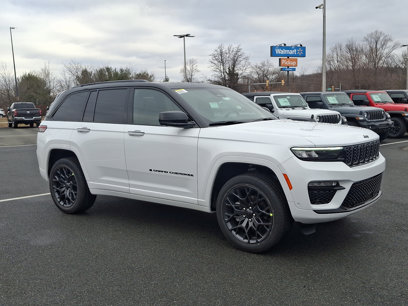New 2025 Jeep Grand Cherokee Summit w/ High Altitude Package