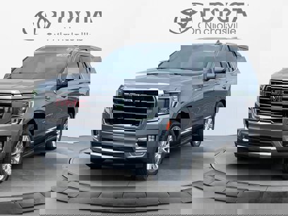 Used 2022 GMC Yukon SLT w/ SLT Premium Package