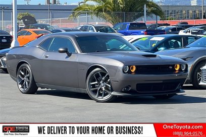 Used 2022 Dodge Challenger R/T w/ Blacktop Package