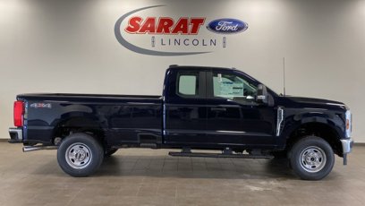 New 2025 Ford F250 XL w/ XL Chrome Package