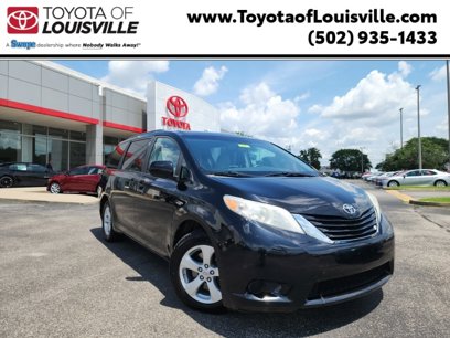 Used 2017 Toyota Sienna LE
