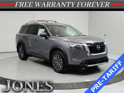 New 2025 Nissan Pathfinder SL w/ SL Premium Package