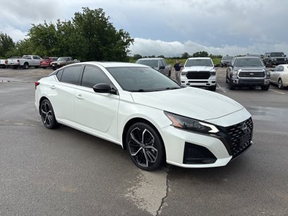 Used 2023 Nissan Altima 2.5 SR
