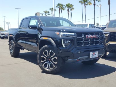 New 2025 GMC Canyon AT4 w/ Nightfall Edition