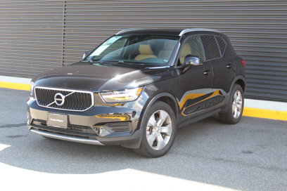 Used 2020 Volvo XC40 T5 Momentum