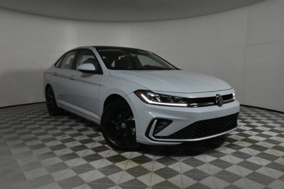 New 2025 Volkswagen Jetta SE