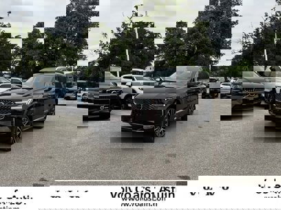 New 2025 Volvo XC90 B6 Ultra w/ Lounge Package