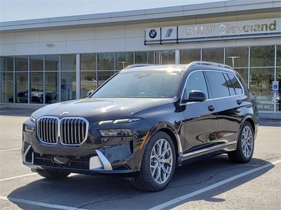 New 2025 BMW X7 xDrive40i w/ Premium Package