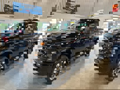 Used 2022 Chevrolet Silverado 2500 Custom w/ Custom Value Package