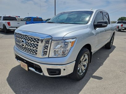 Used 2018 Nissan Titan SV w/ SV Convenience Package