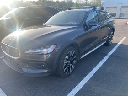 Used 2024 Volvo V60 B5 Cross Country Ultimate
