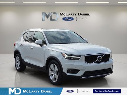 Used 2020 Volvo XC40 T5 Momentum