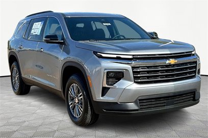 New 2025 Chevrolet Traverse LT w/ Driver Confidence Package