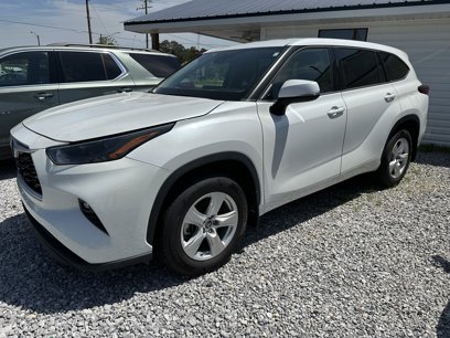 Used 2022 Toyota Highlander LE