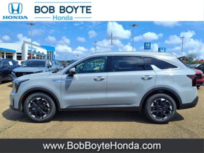Used 2025 Kia Sorento S w/ Panoramic Sunroof Package