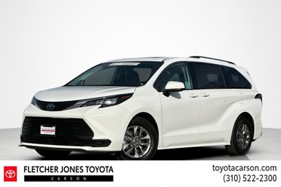 Used 2024 Toyota Sienna LE