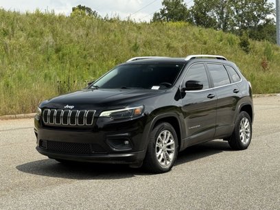 Used 2019 Jeep Cherokee Latitude w/ Popular Appearance Group