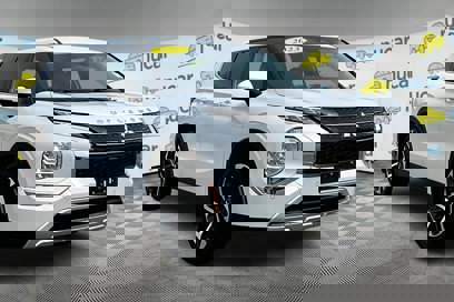 Used 2023 Mitsubishi Outlander SE