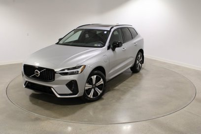 Used 2025 Volvo XC60 T8 Core w/ Climate Package