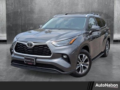 Used 2023 Toyota Highlander XLE