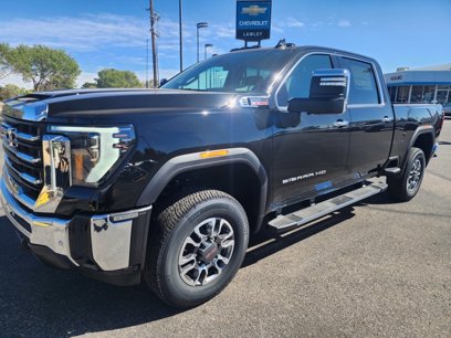New 2025 GMC Sierra 2500 SLT w/ SLT Premium Package