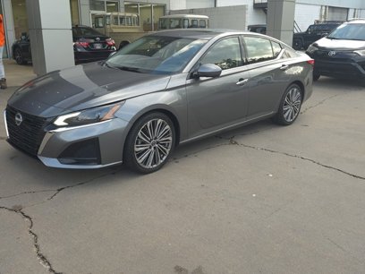 Used 2023 Nissan Altima 2.5 SL