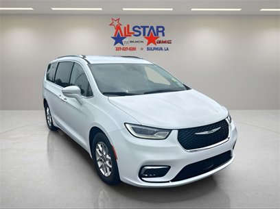 Used 2021 Chrysler Pacifica Touring-L w/ Uconnect Theater Family Group