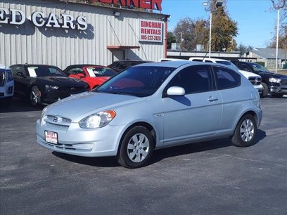 Used 2011 Hyundai Accent GS w/ Premium Pkg 3