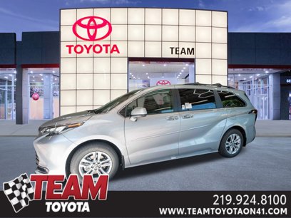 New 2025 Toyota Sienna XLE w/ XLE Plus Package