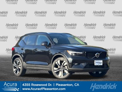 Used 2025 Volvo XC40 B5 Plus