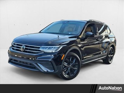 Used 2024 Volkswagen Tiguan SE w/ Panoramic Sunroof Package
