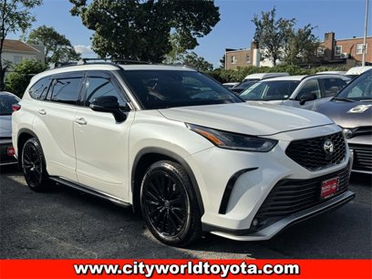 Used 2022 Toyota Highlander XSE