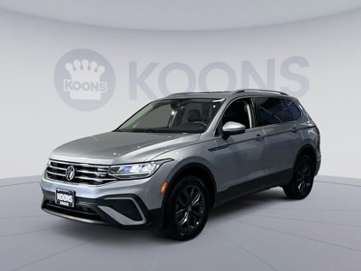 Used 2022 Volkswagen Tiguan SE w/ Panoramic Sunroof Package