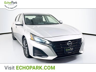 Used 2023 Nissan Altima 2.5 SV