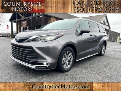 Used 2022 Toyota Sienna XLE
