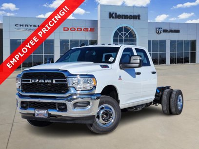New 2024 RAM 3500 Tradesman w/ Chrome Appearance Group
