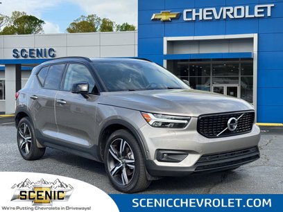 Used 2022 Volvo XC40 T5 R-Design