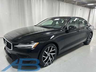 Used 2020 Volvo S60 T6 Momentum