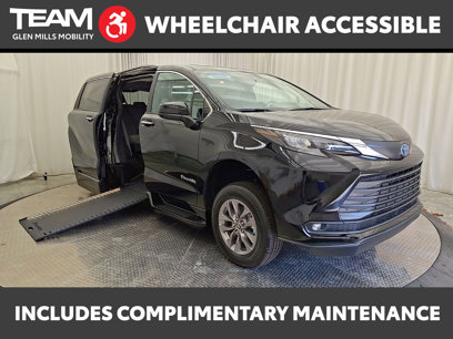 Used 2025 Toyota Sienna XLE