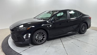 Used 2025 Toyota Camry SE