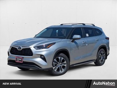 New 2025 Toyota Highlander XLE