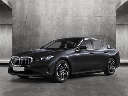 New 2025 BMW 550e xDrive w/ Premium Package