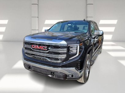 New 2025 GMC Sierra 1500 SLT w/ SLT Premium Package