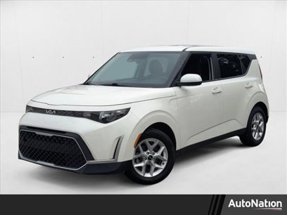 Used 2023 Kia Soul LX w/ LX Technology Package