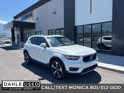 Used 2021 Volvo XC40 T5 Momentum w/ Premium Package