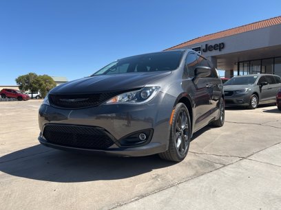 Used 2020 Chrysler Pacifica Touring w/ S Appearance Package
