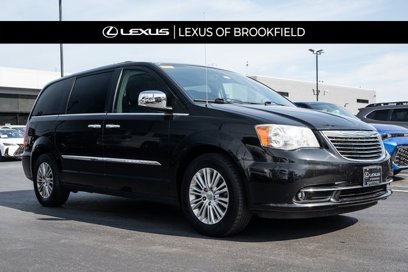 Used 2014 Chrysler Town & Country Touring-L w/ Driver Convenience Group