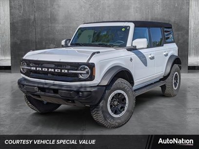 New 2024 Ford Bronco Outer Banks w/ Sasquatch Package