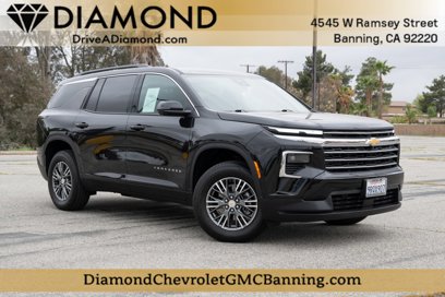 Used 2025 Chevrolet Traverse LT w/ Driver Confidence Package