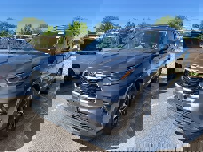 Used 2021 Toyota Highlander XLE